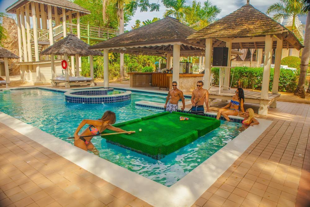 Doppler reccomend Swinger resorts in riviera maya