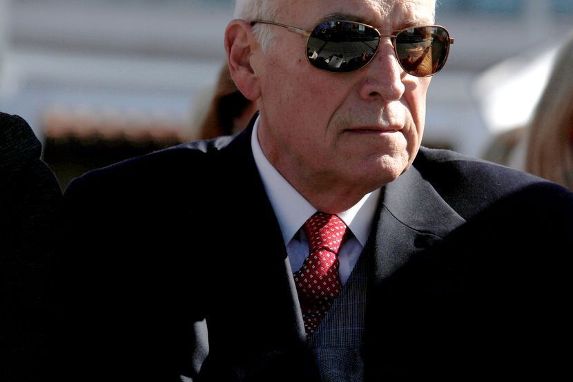 Dick cheney sunglass picture