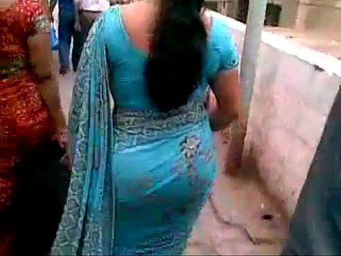 Camber reccomend indian saree aunty