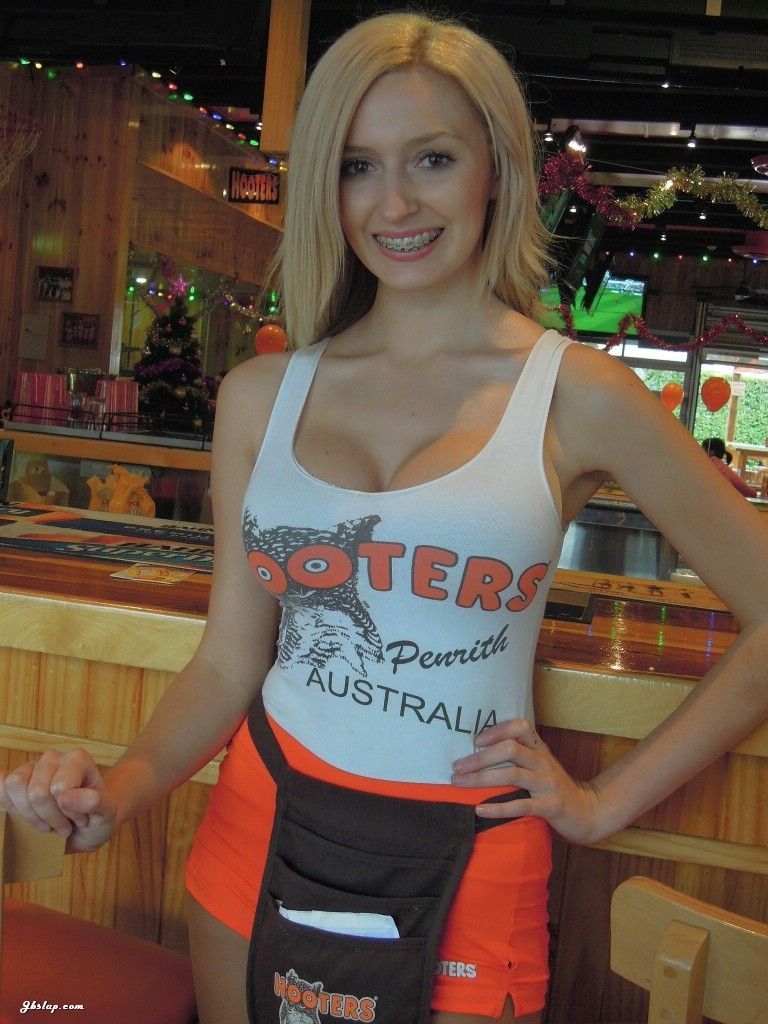 Hooters waitress